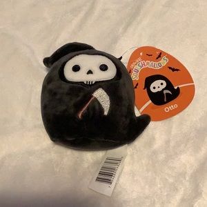 Otto (Grim Reaper) 4 Inch Halloween Squishmallow. Kellytoy Squishmallows.